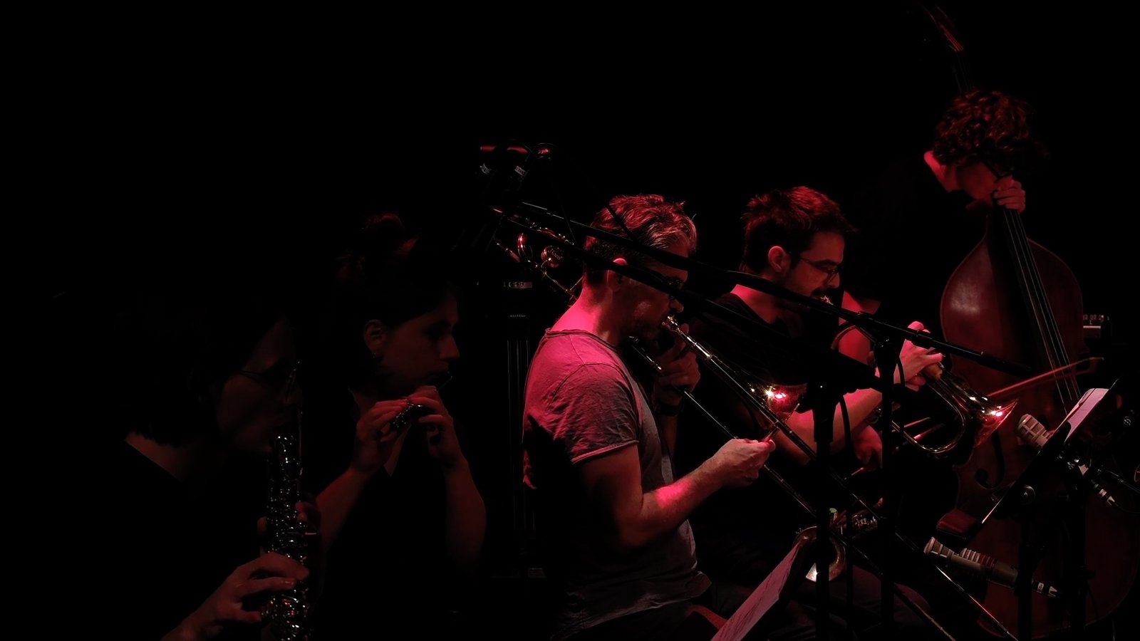 Bestiario Presente — musicians on stage