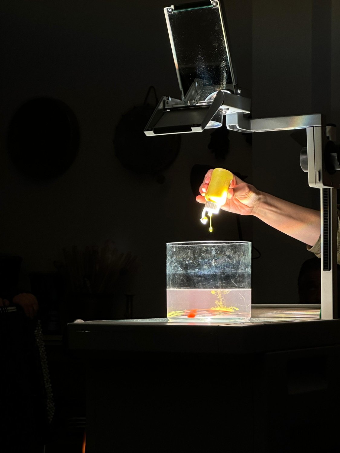 Micro Klang — ink dropped into water on the overhead projector