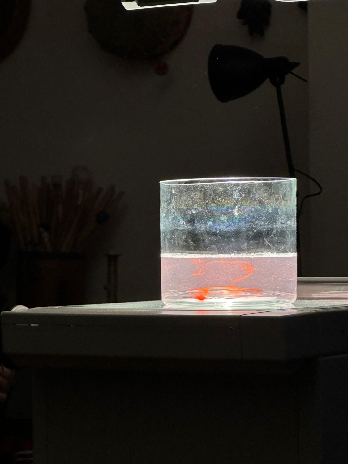 Micro Klang — projector and water tank